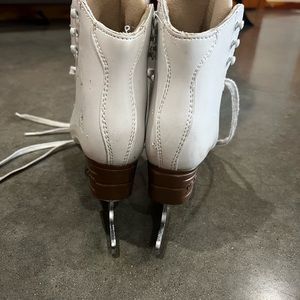 Children’s Figure Skates
